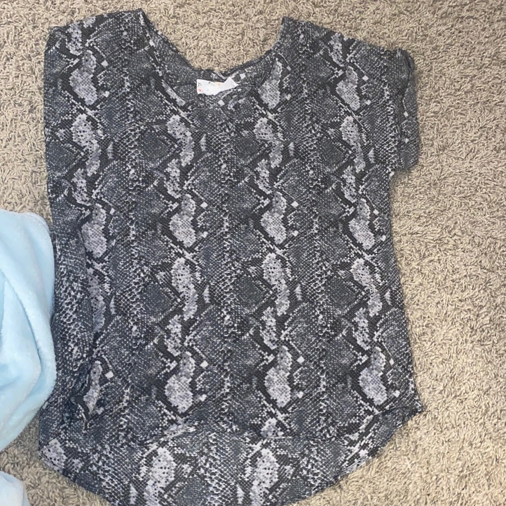 Pink Rose grey animal print shirt
